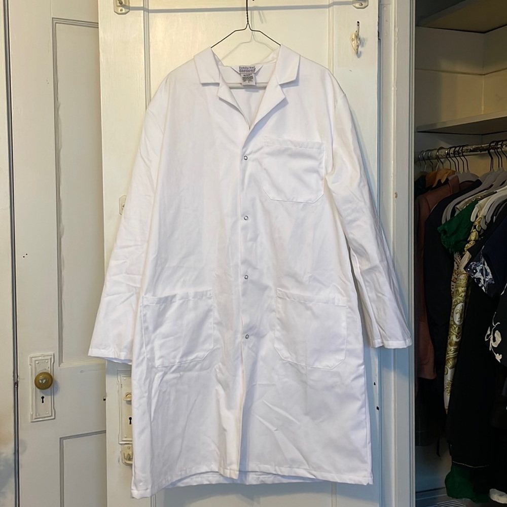 Lab Coat / Doctor’s Coat